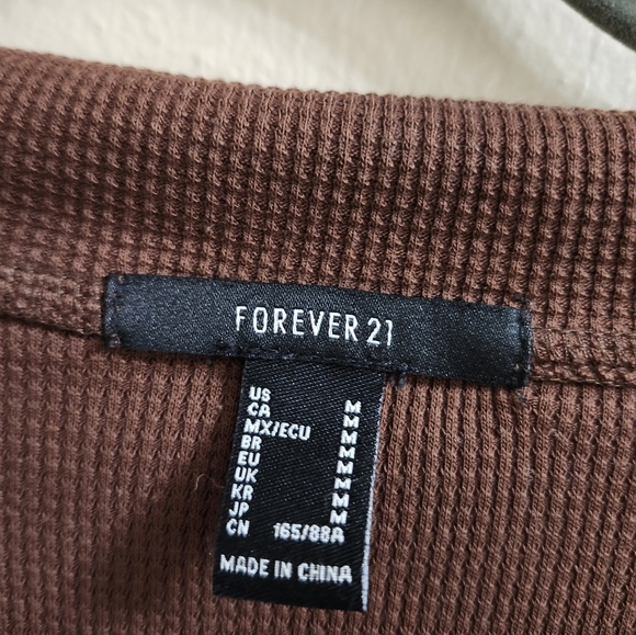 Forever 21 Collared Crop - Picture 2 of 6